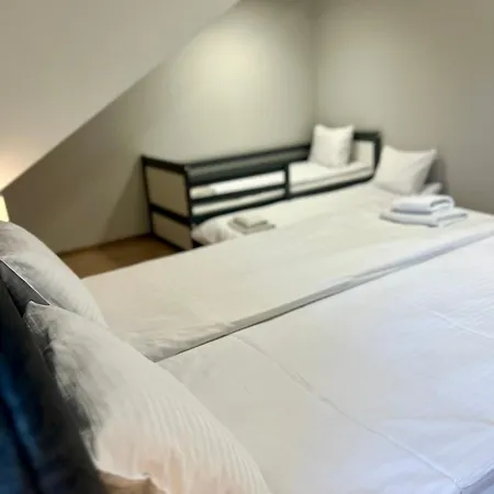 Old Tree & Restaurant