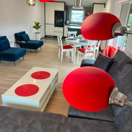 ホテル Old Tree & Restaurant 3*