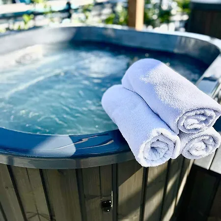 Old Tree & Restaurant ホテル オシフィエンチム