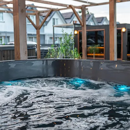 老树别墅旅馆及餐厅