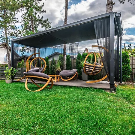 Old Tree & Restaurant 3*