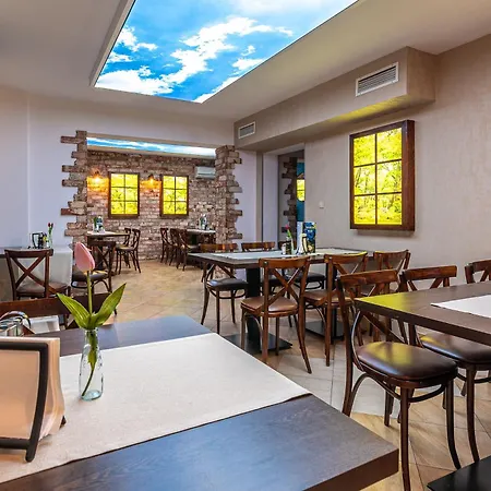 Old Tree & Restaurant أوشفينجم