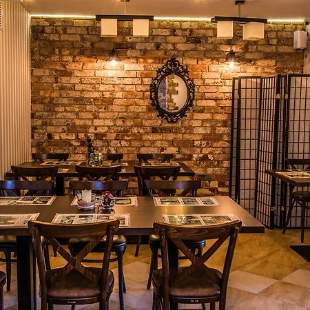 Old Tree & Restaurant Hotel Oswiecim