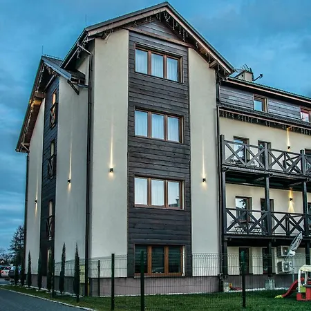 ホテル Old Tree & Restaurant 3*