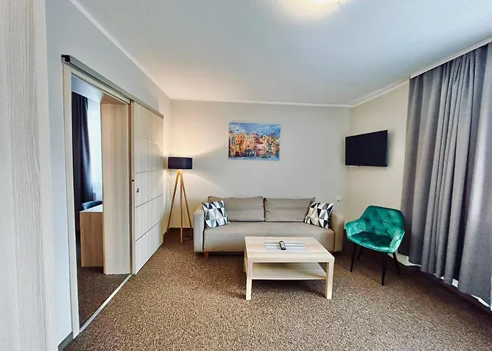 Old Tree & Restaurant