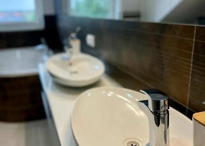 Old Tree & Restaurant Hotel Oświęcim (Auschwitz)