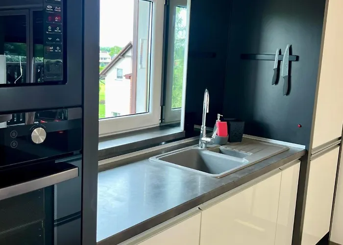 Old Tree & Restaurant