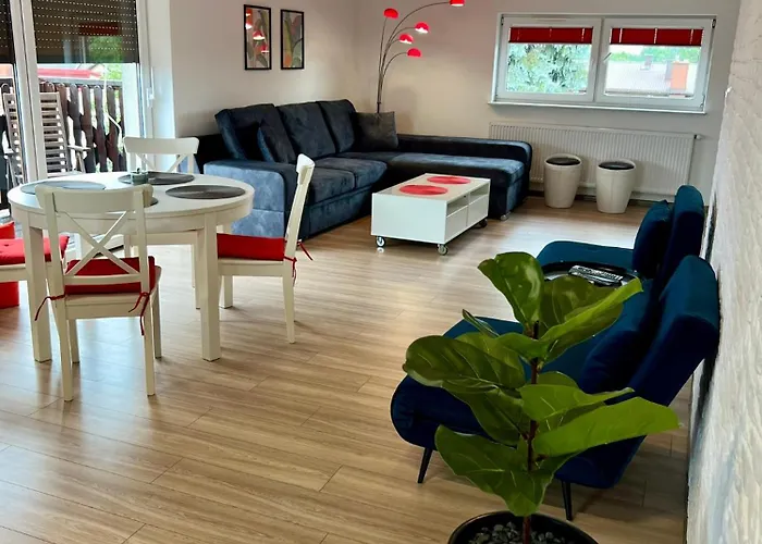 Old Tree & Restaurant Oświęcim (Auschwitz)