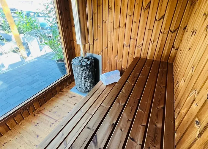 Old Tree & Restaurant