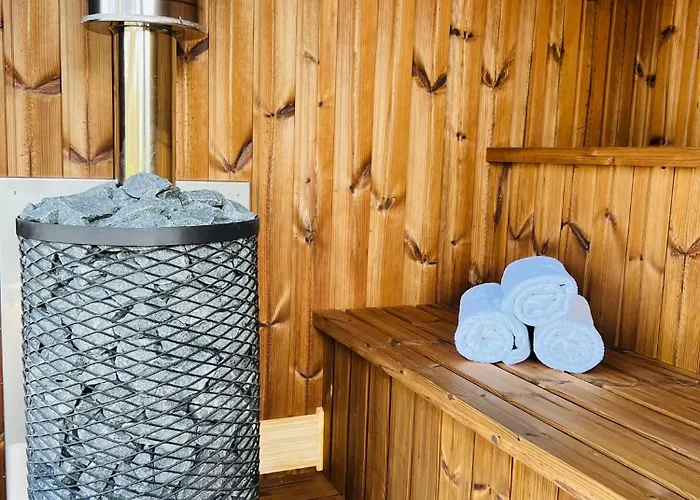 Old Tree & Restaurant Hotel 3*