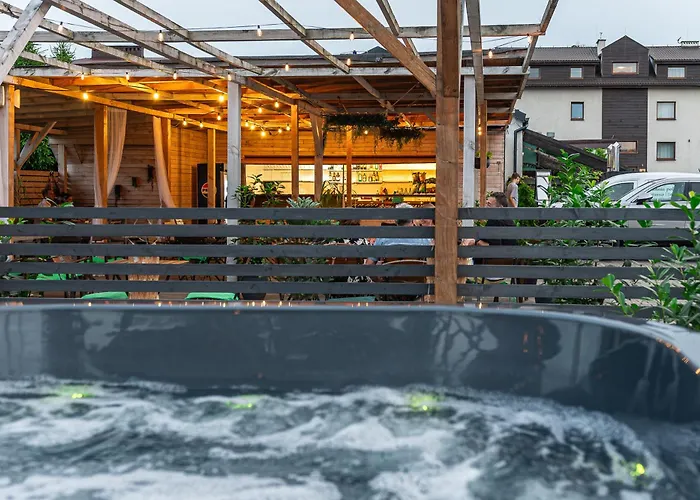 Old Tree & Restaurant 3*