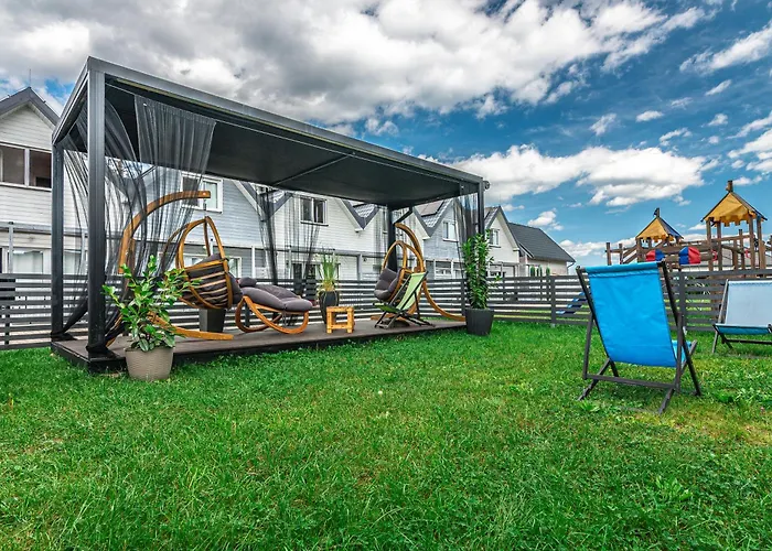 Old Tree & Restaurant Hotel