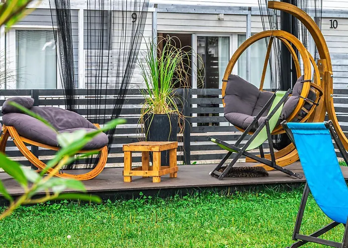 Old Tree & Restaurant Hotel 3*