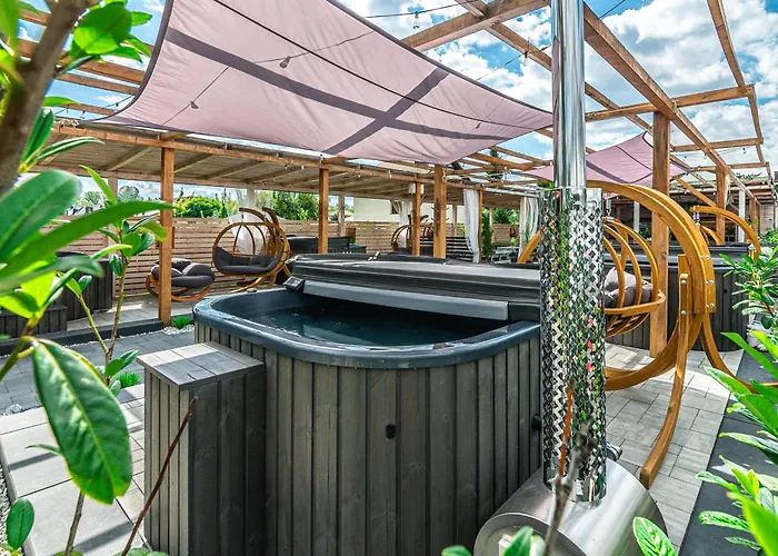 Old Tree & Restaurant