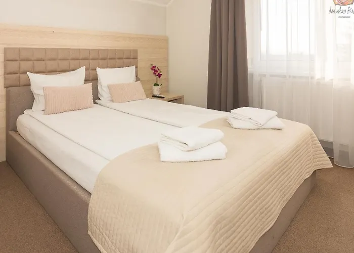 Old Tree & Restaurant Oświęcim (Auschwitz)