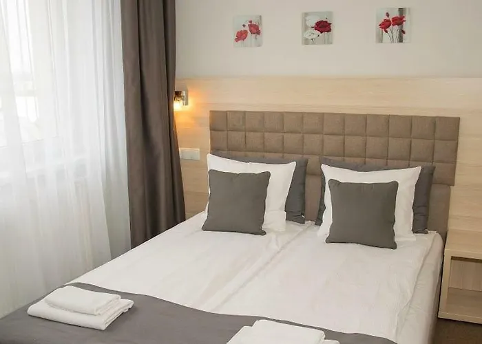 Old Tree & Restaurant Hotel 3*