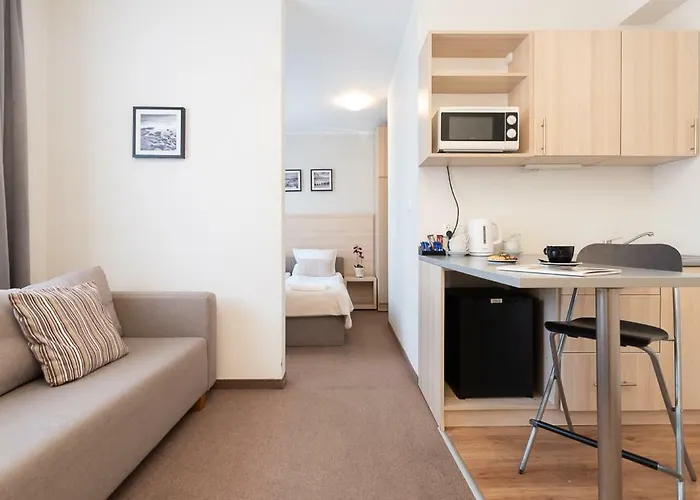 Hotel Old Tree & Restaurant 3*